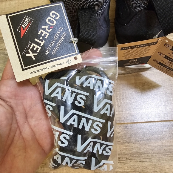 VANS MTE UltraRange EXO Hi Gore-Tex Shoe - Picture 5 of 12